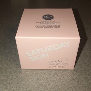 Saturday Skin waterfall glacier water cream